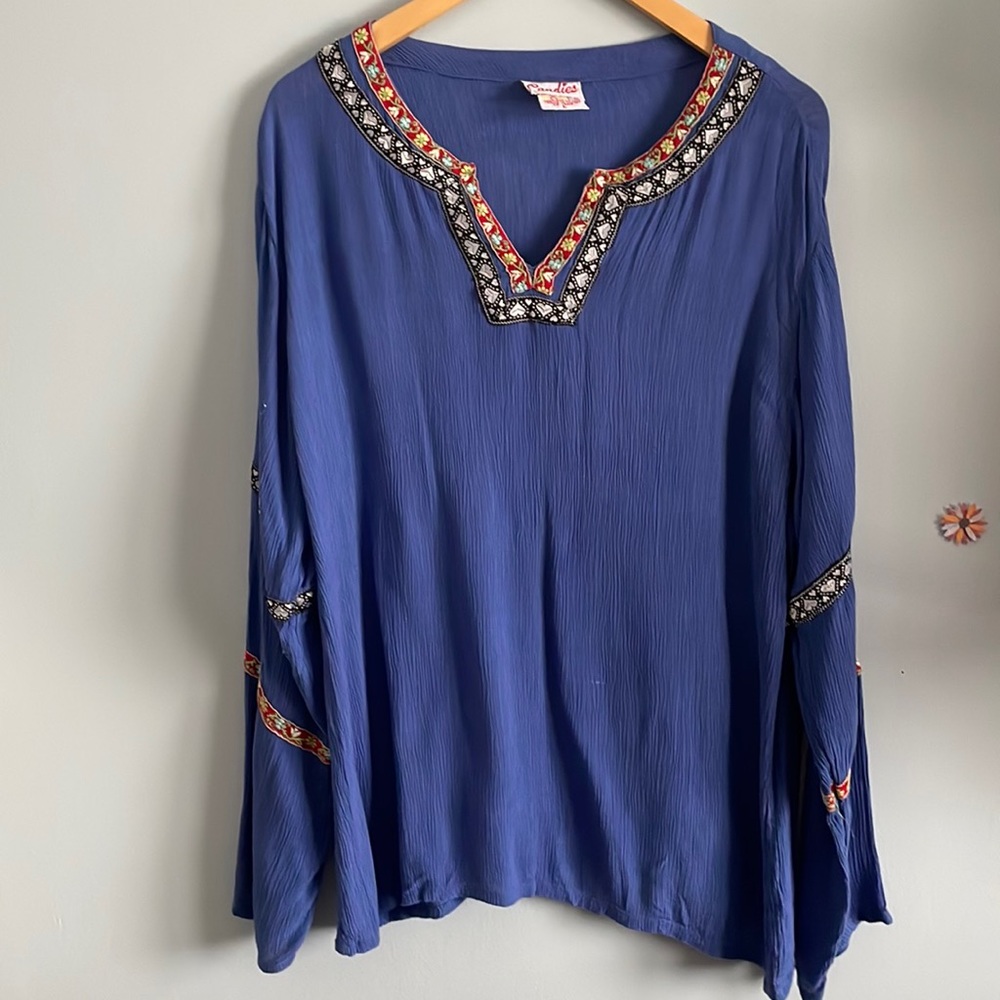 5/$25 Candies Boho Tunic Blouse Blue Size L